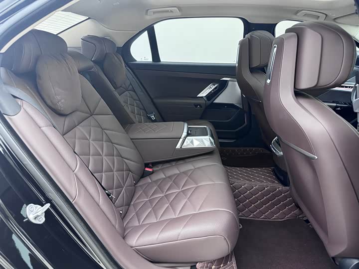 BMW 7 Series 2023 2023款 735Li 豪华套装