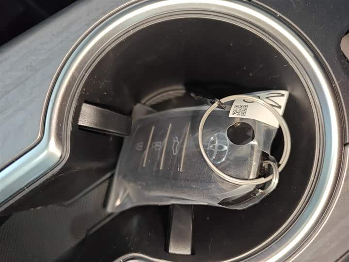 Toyota Crown Kluger 2026 2026款 2.5L HEV四驱尊贵版