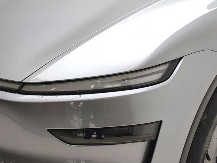 Tesla Model Y 2025 2025款 后轮驱动版