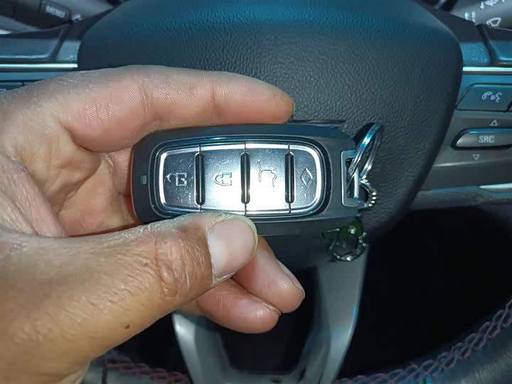 Chevrolet Orlando 2020 2020款 轻混 Redline 530T 自动纵享版（5+2款）