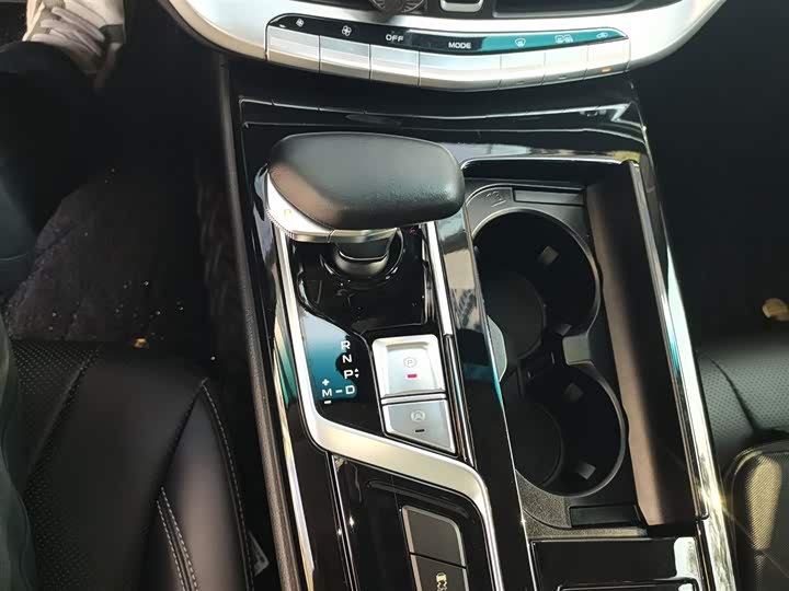 Geely Emgrand GT 2021 2021款 1.8T 领航版+