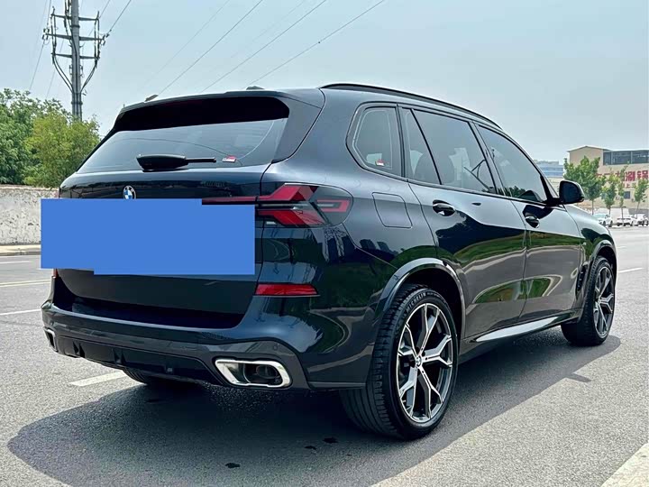 BMW X5 2025 2025款 xDrive 40Li M运动曜夜套装