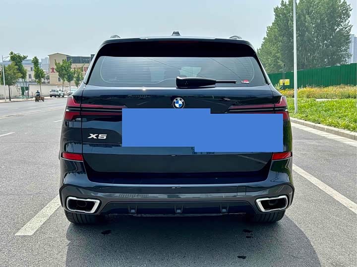 BMW X5 2025 2025款 xDrive 40Li M运动曜夜套装