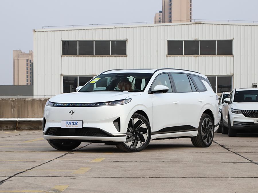 2025 Dongfeng Yipai eπ 008