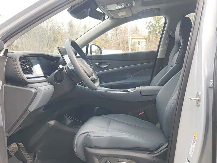 BYD Sea Lion 07 DM-i Hybrid 2025 2025款 150 领航+版