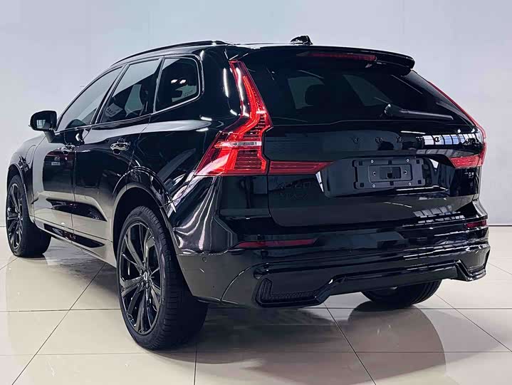 Volvo XC60 Hybrid 2025 2025款 插电式混动 长续航四驱智远极夜黑版