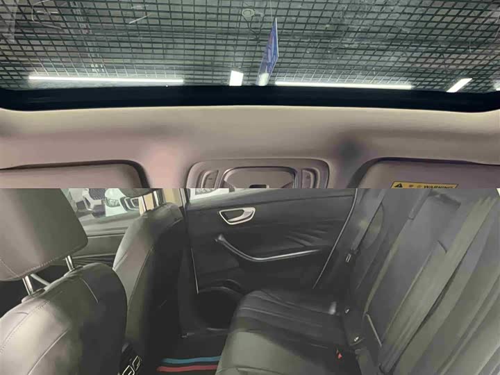 Roewe D7 2025 2025款 DMH 125km 世界冠军版