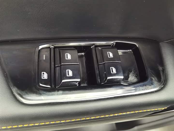 MG Motor One 2022 2022款 α-数智运动系列 1.5T 标准版