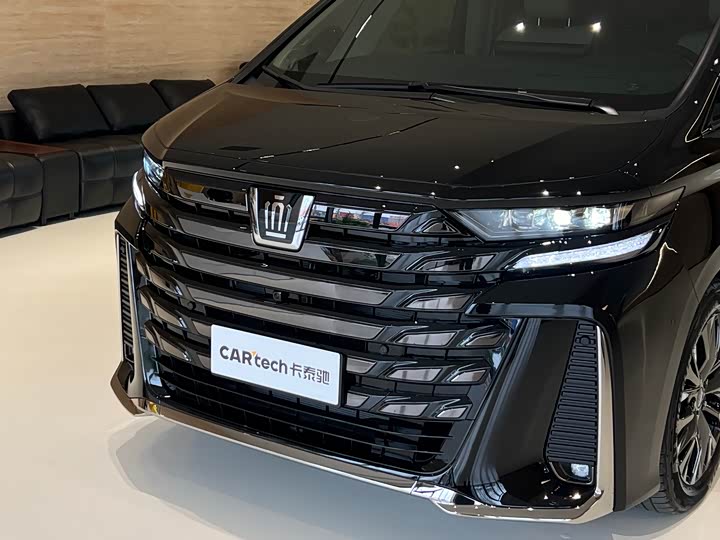 2025 Toyota Vellfire