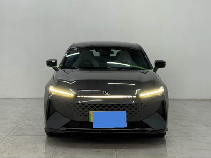 Changan UNI-V Hybrid 2024 2024款 蓝鲸智电iDD 136km 智尊型