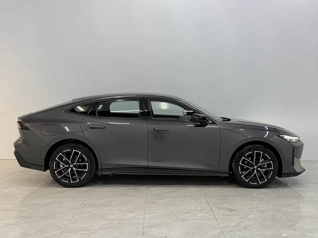 Changan UNI-V Hybrid 2024 2024款 蓝鲸智电iDD 136km 智尊型