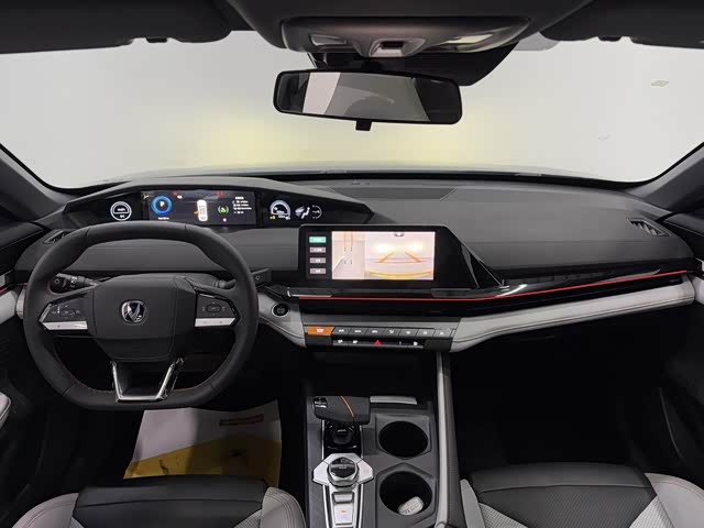 Changan UNI-V Hybrid 2024 2024款 蓝鲸智电iDD 136km 智尊型