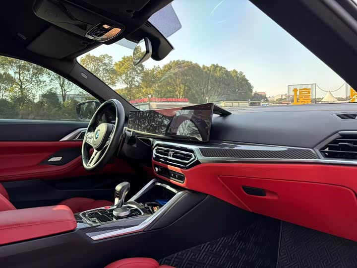 BMW M4 2024 2024款 M4双门轿跑车 M xDrive 雷霆版