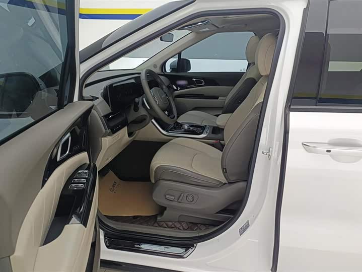 Kia Carnival 2021 2021款 2.0T 旗舰版