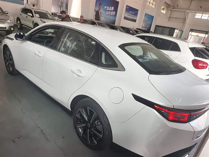 Changan Eado Plus 2025 2025款 蓝鲸 1.5T 500Bar尊贵型