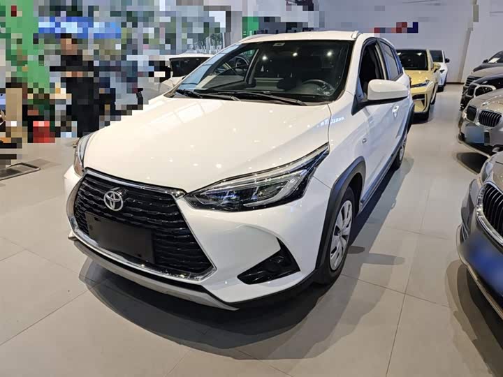 2022 Toyota Yaris L Hatchback