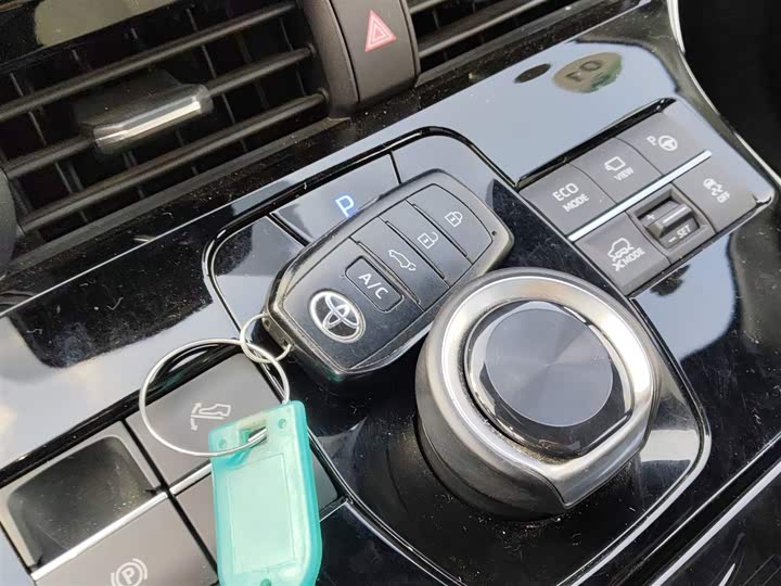 Toyota bZ4X 2022 2022款 X-MODE 四驱Ultra