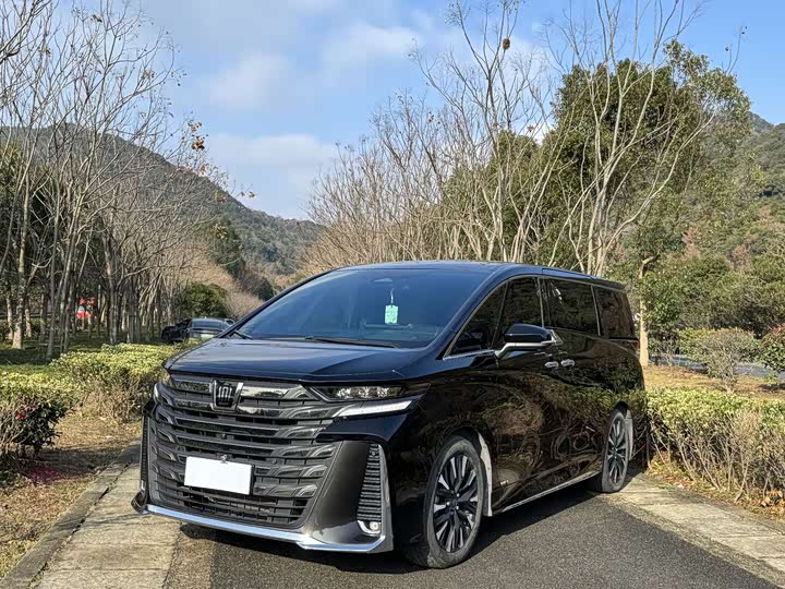 Toyota Vellfire 2024 2024款 皇冠 双擎 2.5L 至尊版
