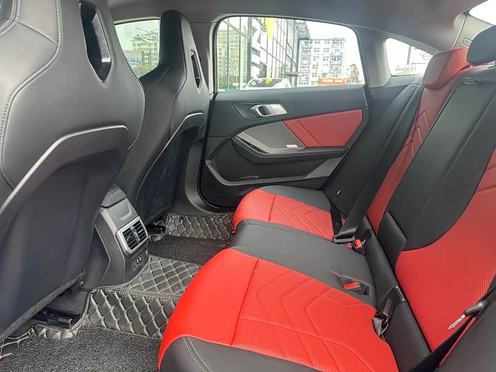 BMW 2 Series 2025 2025款 225L M运动曜夜套装