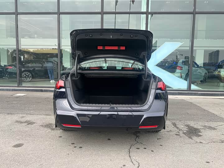 BMW 2 Series 2025 2025款 225L M运动曜夜套装