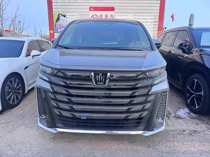 Toyota Vellfire 2024 2024款 皇冠 双擎 2.5L 至尊行政版