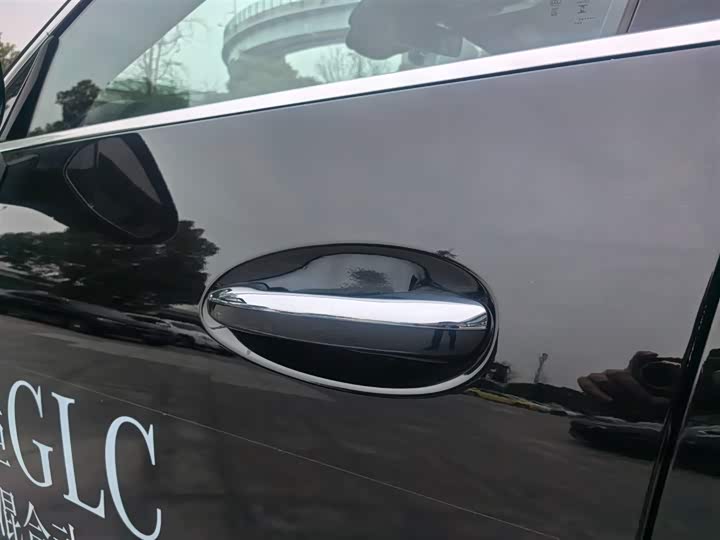 Mercedes-Benz GLC-Class Hybrid 2025 2025款 350 e L 4MATIC 典藏版