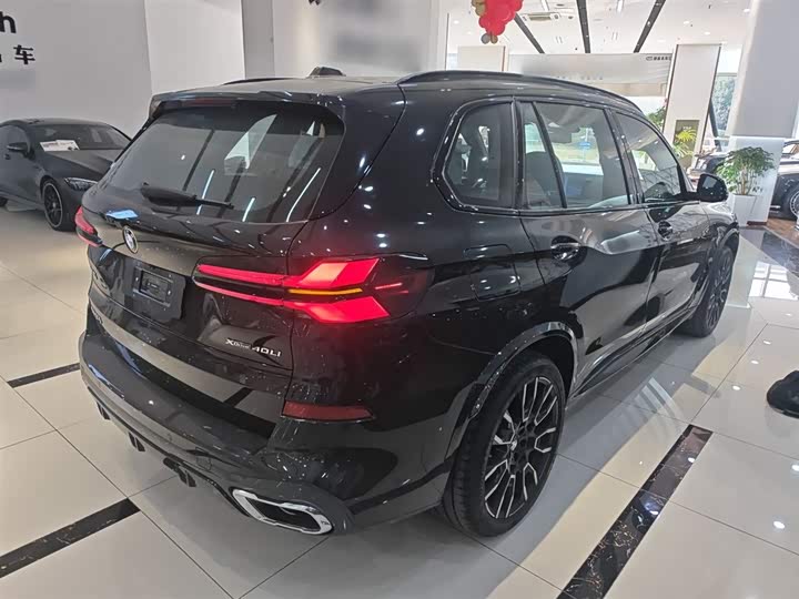 BMW X5 2025 2025款 xDrive 40Li M运动曜夜套装