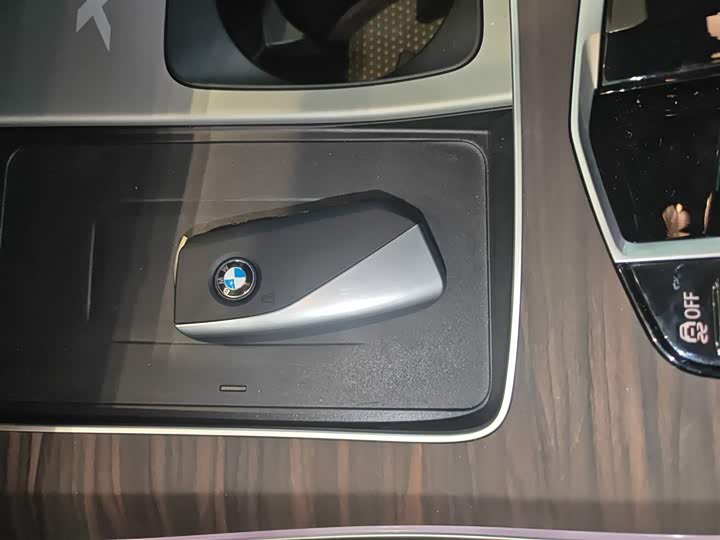 BMW X5 2025 2025款 xDrive 40Li M运动曜夜套装