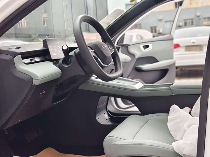 Roewe D6 2025 2025款 450km 尊享版