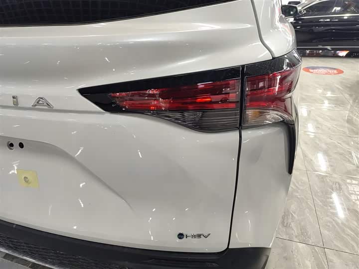 Toyota Granvia 2026 2026款 2.5L混动 舒适版