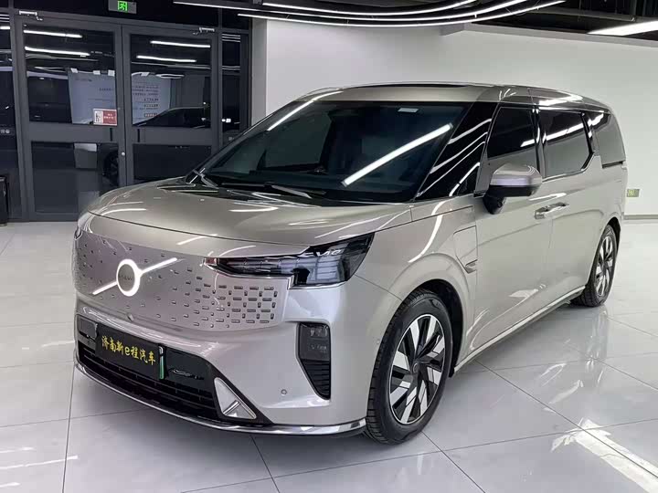 Volvo EM90 2025 2025款 Ultra 六座