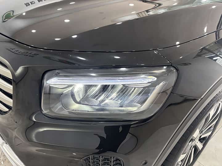 Mercedes-Benz GLB-Class 2025 2025款 GLB 220 时尚型