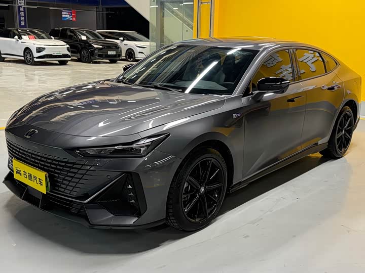 Changan UNI-V Hybrid 2023 2023款 智电iDD 1.5T 113km智趣型