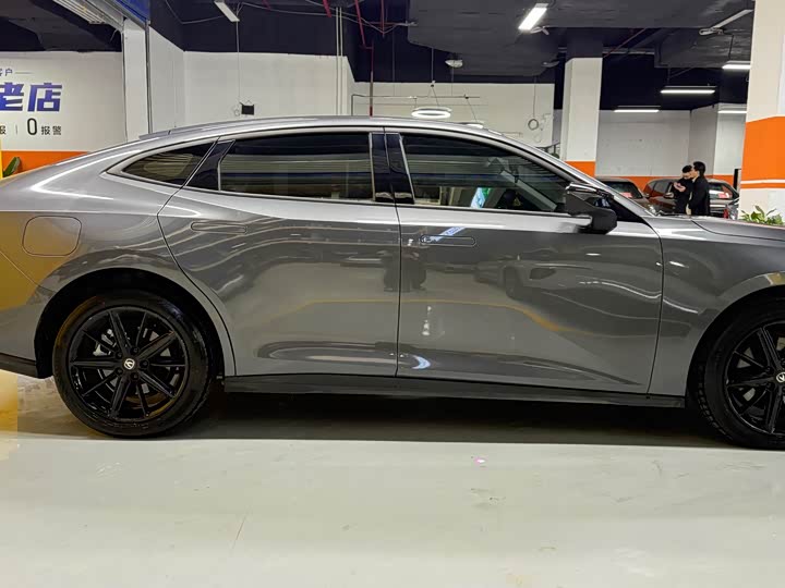 Changan UNI-V Hybrid 2023 2023款 智电iDD 1.5T 113km智趣型