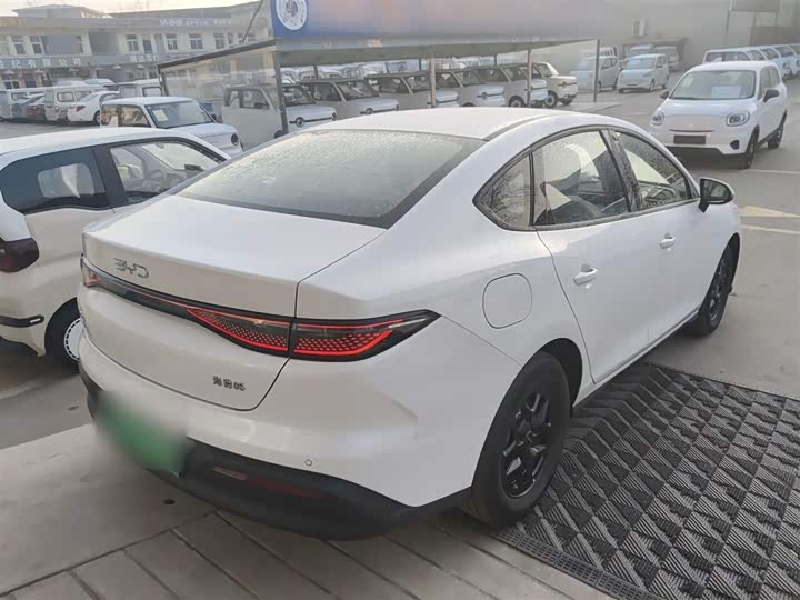 BYD Seal 05 DM-i Hybrid 2025 2025款 DM-i 智驾版 55KM豪华型