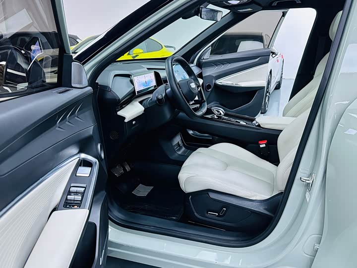 Geely Atlas 2023 2023款 博越COOL 1.5TD 智尊型