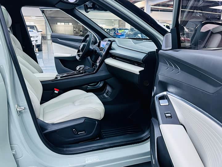 Geely Atlas 2023 2023款 博越COOL 1.5TD 智尊型