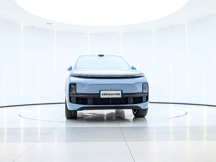 2025 LiXiang L8
