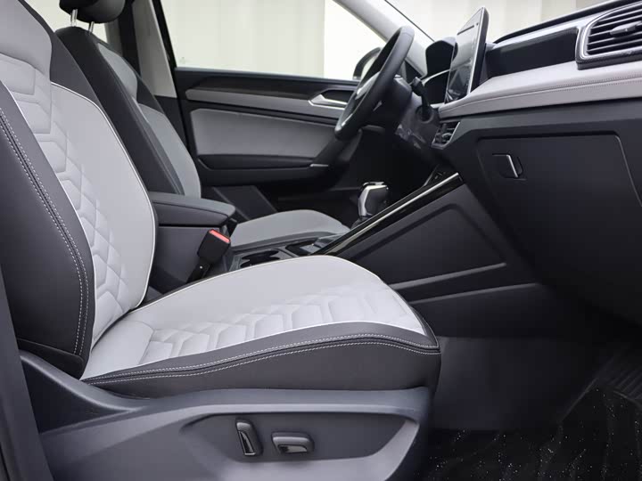 Volkswagen Tayron 2026 2026款 3000万辆甄选款 330TSI