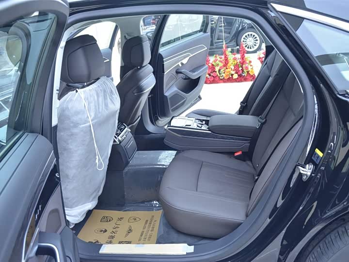 Audi A8 2025 2025款 A8L 45 TFSI quattro 豪华型