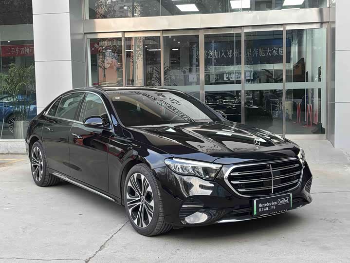 Mercedes-Benz E-Class Hybrid 2024 2024款 E 350 e L 插电式混合动力轿车