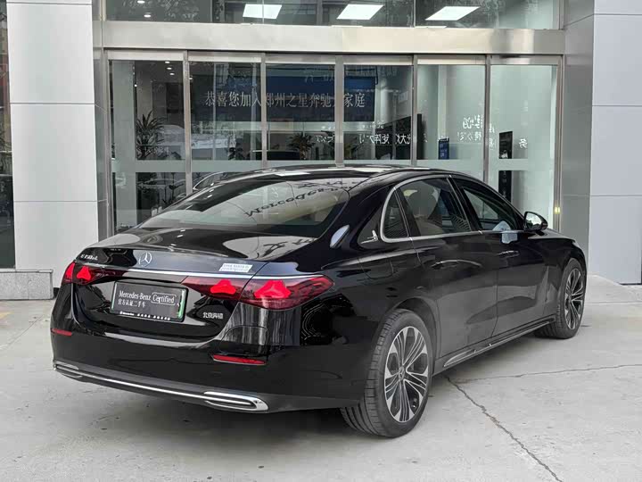 Mercedes-Benz E-Class Hybrid 2024 2024款 E 350 e L 插电式混合动力轿车