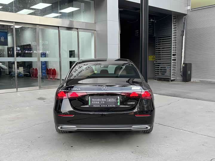 Mercedes-Benz E-Class Hybrid 2024 2024款 E 350 e L 插电式混合动力轿车