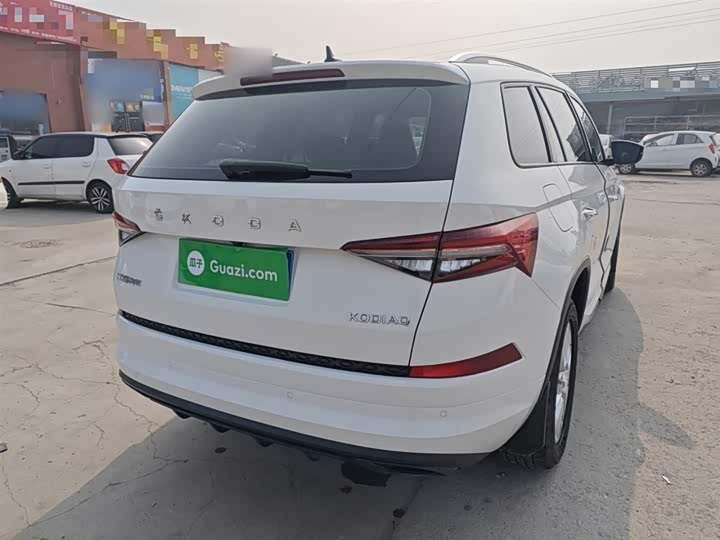 Skoda Kodiaq 2022 2022款 改款 TSI330 5座两驱奢享版