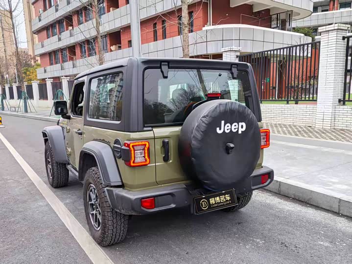 Jeep Wrangler 2025 2025款 2.0T 41致敬两门版