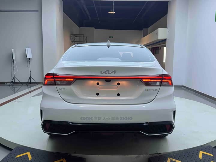 Kia K3 2023 2023款 1.5L CVT豪华版