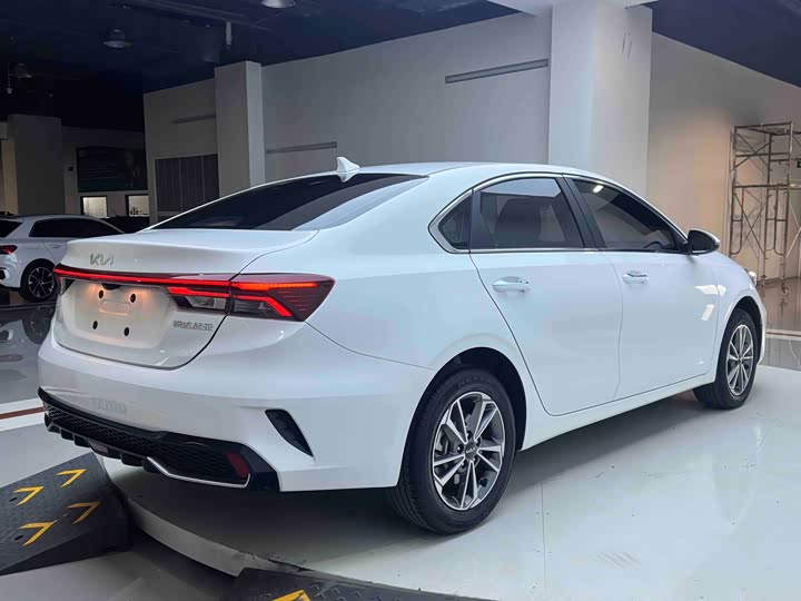 Kia K3 2023 2023款 1.5L CVT豪华版