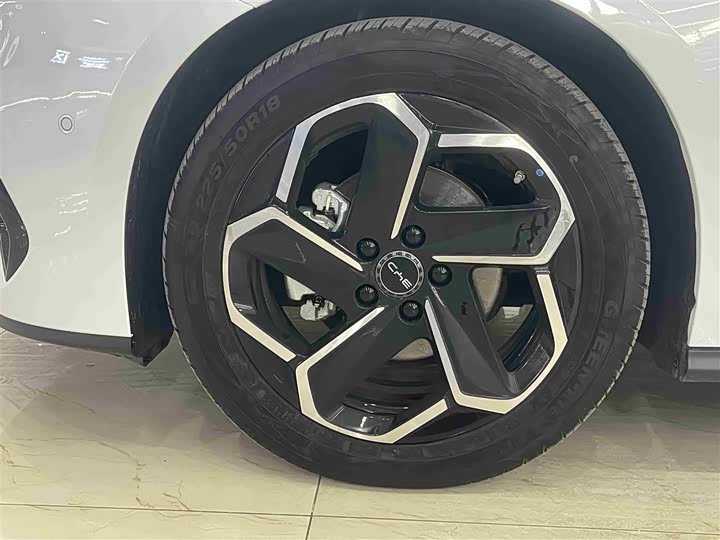 BYD Seal 06 Hybrid/EV 2025 2025款 DM-i 智驾版 120KM旗舰型