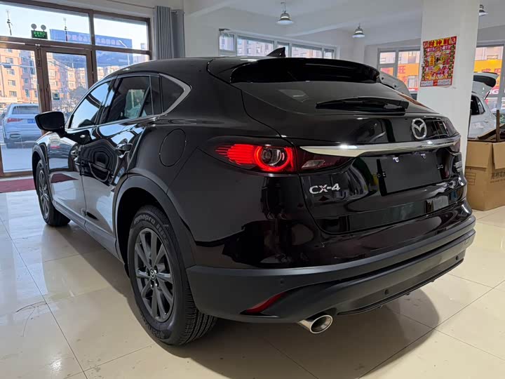 Mazda CX-4 2021 2021款 2.0L 自动两驱蓝天探索版
