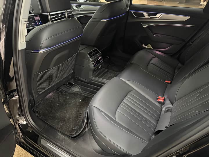 Audi A6L 2025 2025款 45 TFSI 臻选动感型